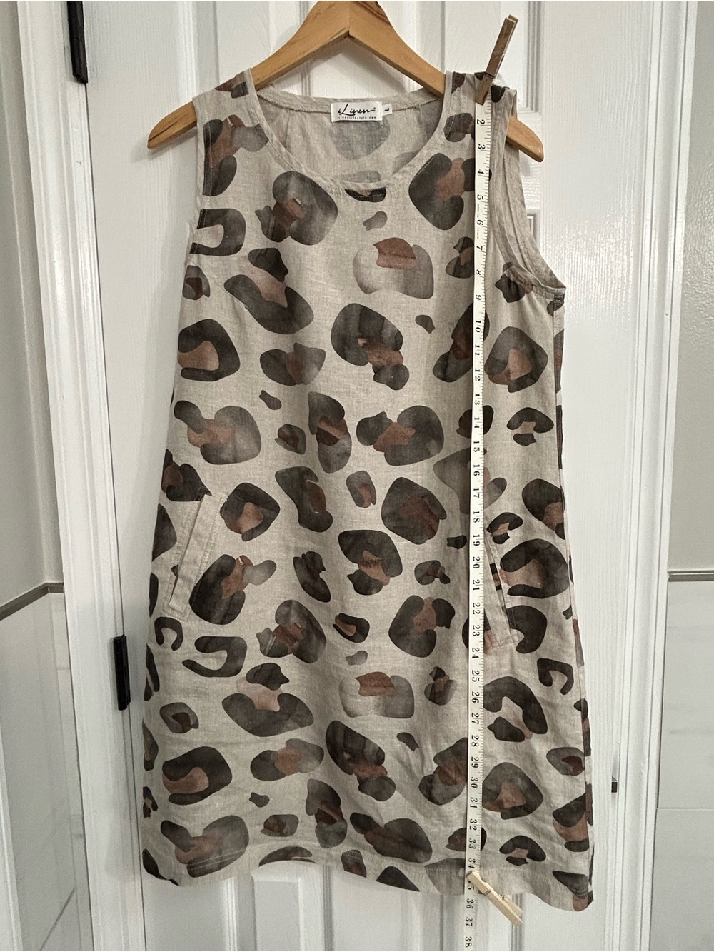 i-Linen Natural Lifestyle Collection sleeveless
Crewneck Dress - Picture 7 of 10